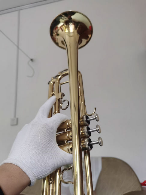 二手价格出原3000多雅马哈8335gs小号乐器